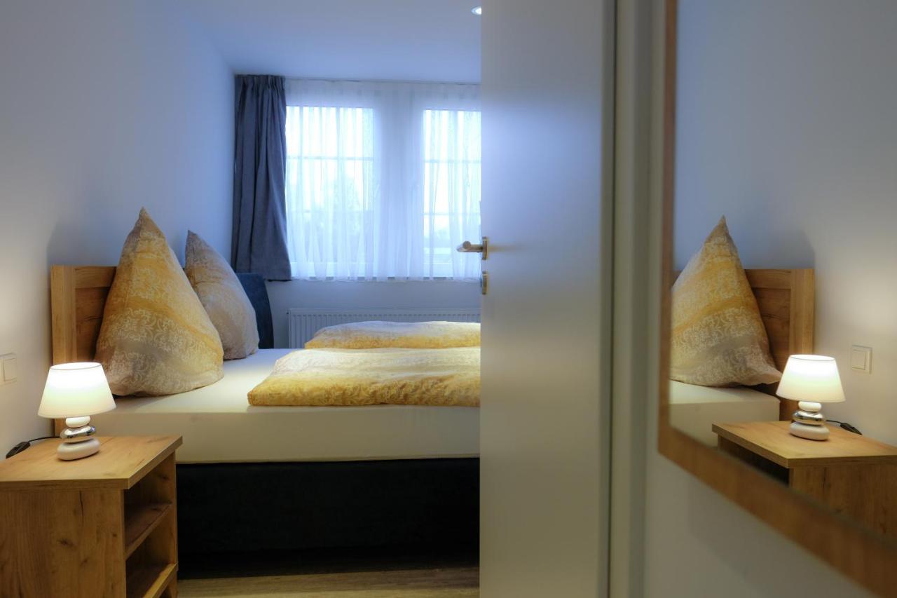 Schlafstuebchen Hotell Leer Exteriör bild