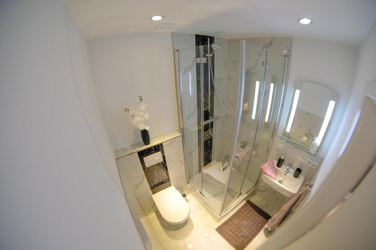 Schlafstuebchen Hotell Leer Exteriör bild